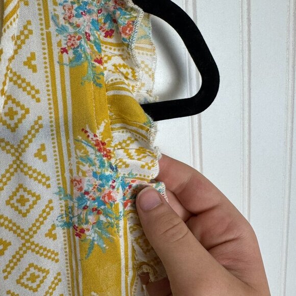 Roper Yellow Floral Sleeveless V-Neck Top B28 - Picture 4 of 6